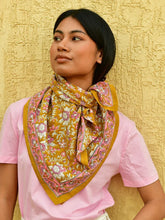 GRAND FOULARD CALYPSO CARAMEL